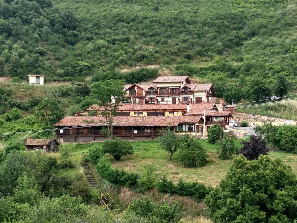 Albergue La Cabana Turieno Exterior photo